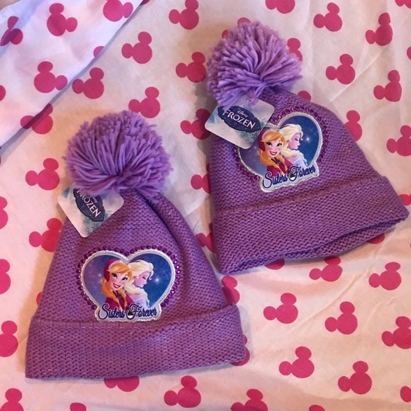 Best Friends! Sisters Bundle DISNEY Frozen Beanies